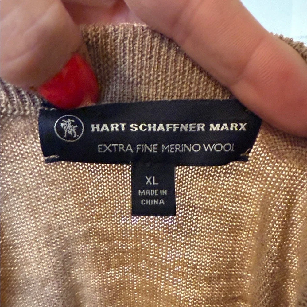 Lightweight Extra Fine Merino Wool Hart Schaffner Marx Sweater Capsule